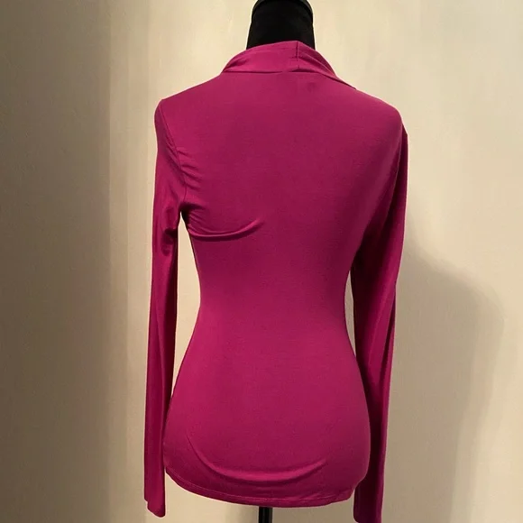 Elegant Ann Taylor Fuchsia Top - Picture 2 of 4